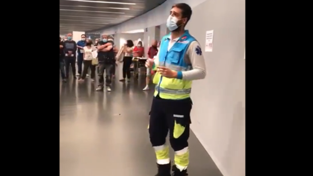 Vídeo: Jorge, el enfermero del Wanda Metropolitano que se ha hecho viral en menos de 24 horas