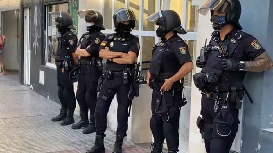 Vídeo: Así ha sido la operación contra una red de tráfico de droga en Puntales y el Cerro del Moro, en Cádiz