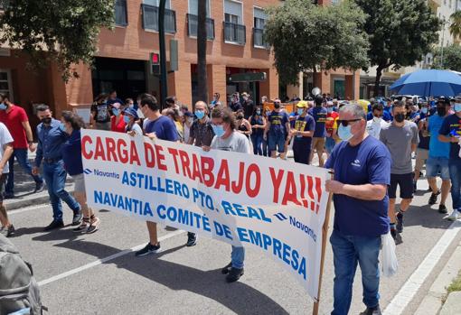 Marcha por las calles de Cádiz.