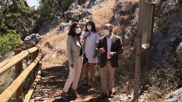 Junta destina 60.000 euros al acceso a la ermita de El Calvario de Grazalema y el mirador del Santo