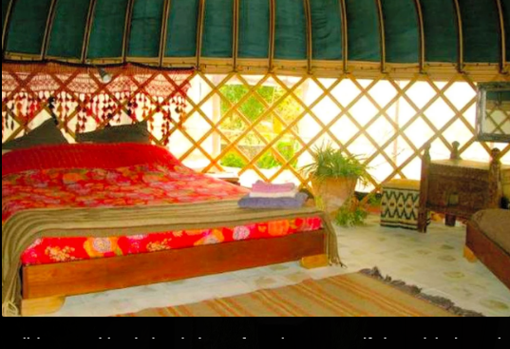 Interior de una yurta