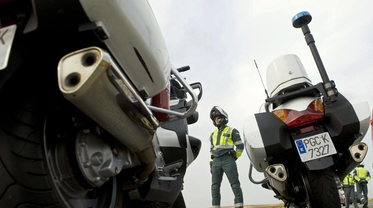 La imagen de controles de alcoholemia será una constante en los próximos días en las carreteras gaditanas