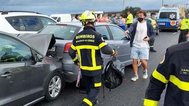 Seis heridos en una colisión múltiple a la altura de Tres Caminos