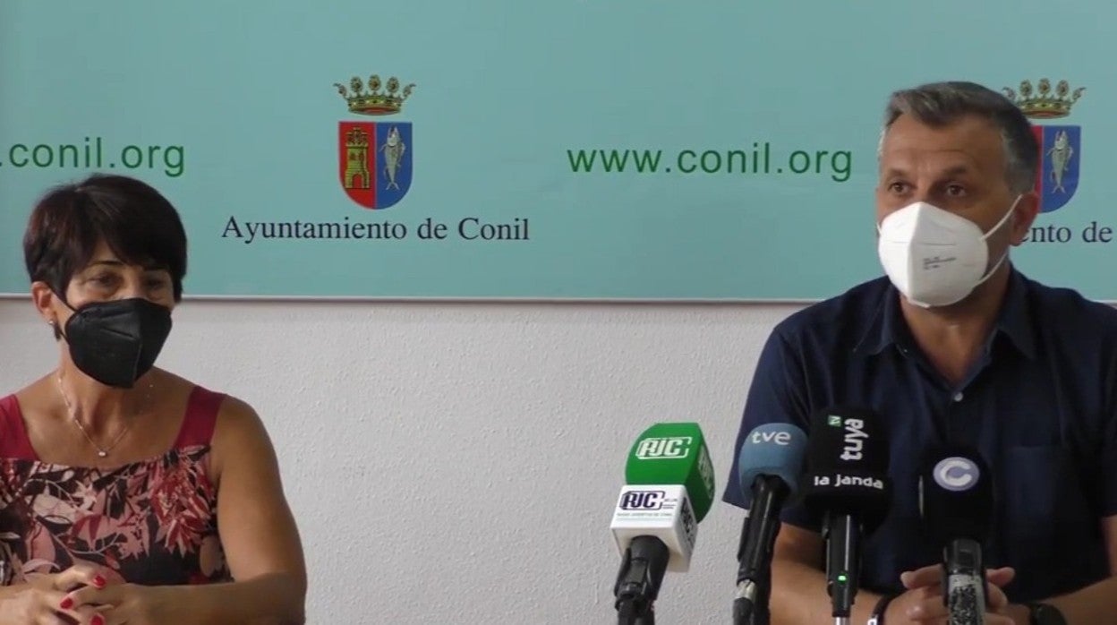 Juana Sánchez y Juan Manuel Bermúdez en la rueda de prensa de este mediodía