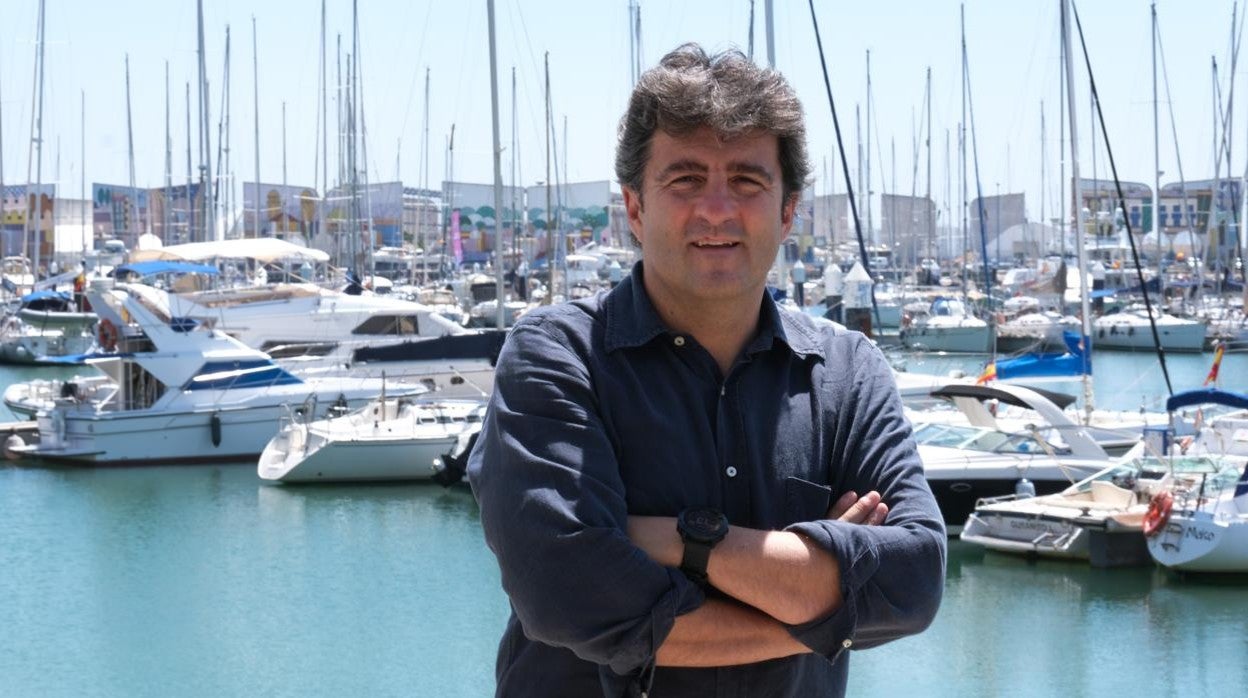 Nicolás Figueras en el puerto deportivo de Puerto Sherry