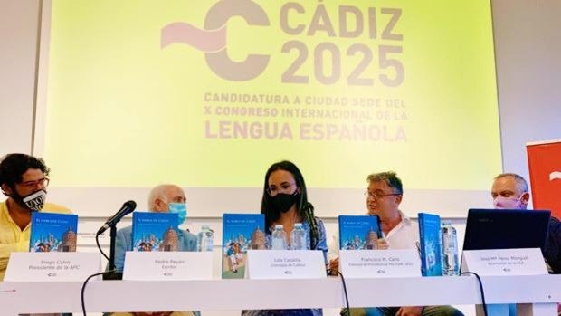 Cazalilla destaca la Feria del Libro como «lugar de encuentro y celebración de la lectura y escritura»