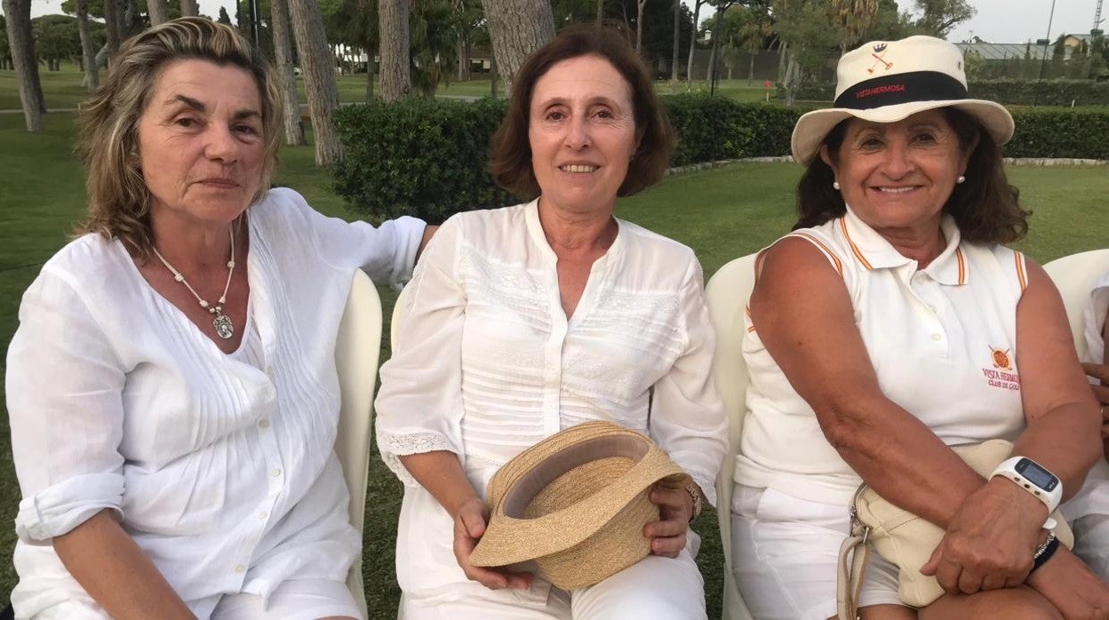 Beatriz León, Rosario Tejero y Magot Ángulo.