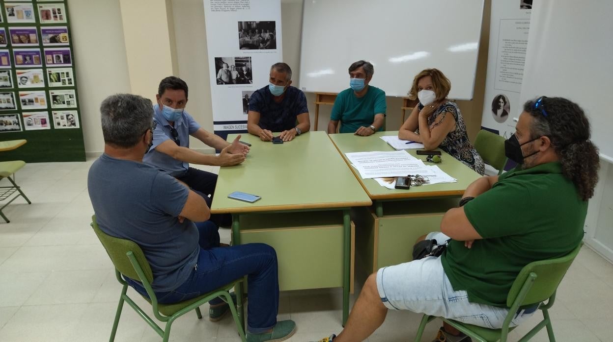 Encuentro para abordar la necesidad de preparar a los jóvenes de Segunda Aguada en caso de tsunami