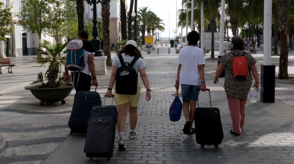 Turistas en Cádiz.