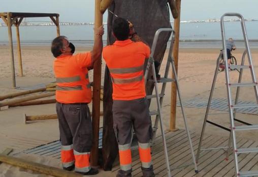 Vandalismo en la playa de Valdelagrana