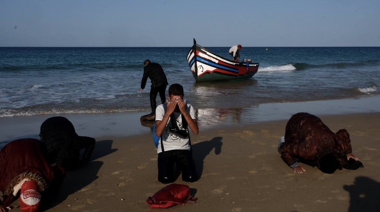 Inmigrantes consiguen llegar hasta las playas de Cádiz (2020)