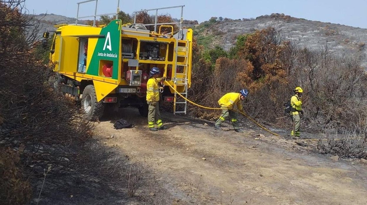 Extinguido el incendio de Tarifa tras más de una semana activo