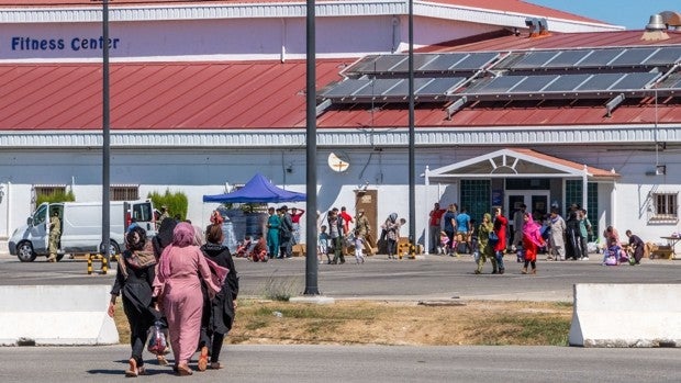 Llega un quinto vuelo a la Base Naval de Rota y ya son 1.500 los refugiados afganos evacuados