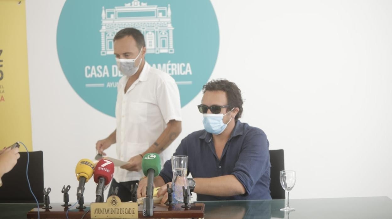 Kichi y José Ramón Páez, en la rueda de prensa de este jueves.