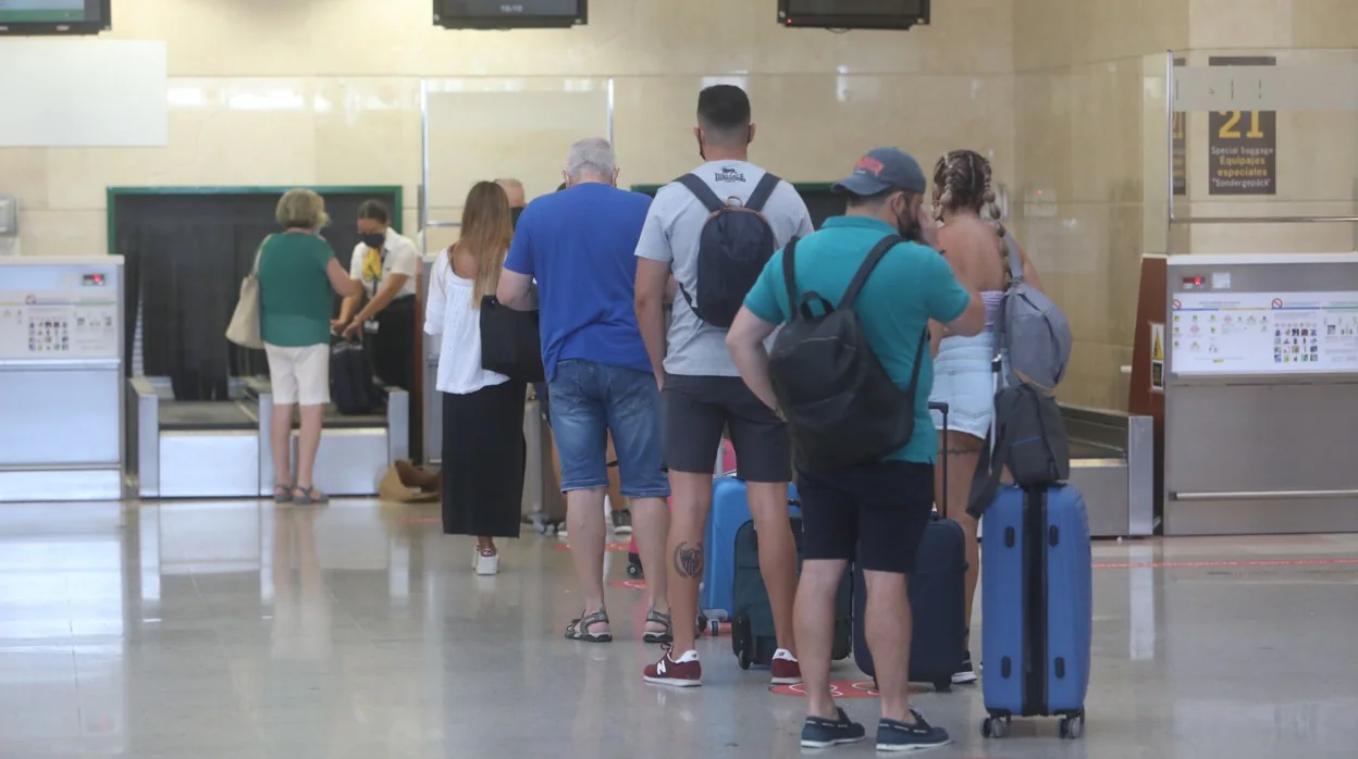 El Aeropuerto de Jerez comienza a remontar el vuelo