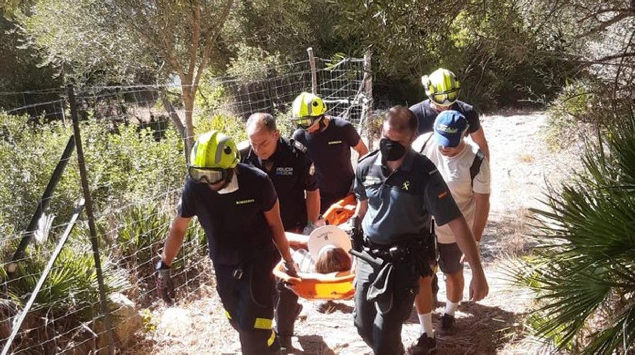 Rescatada una mujer que sufrió un golpe de calor en el sendero del pantano de Castellar al Castillo