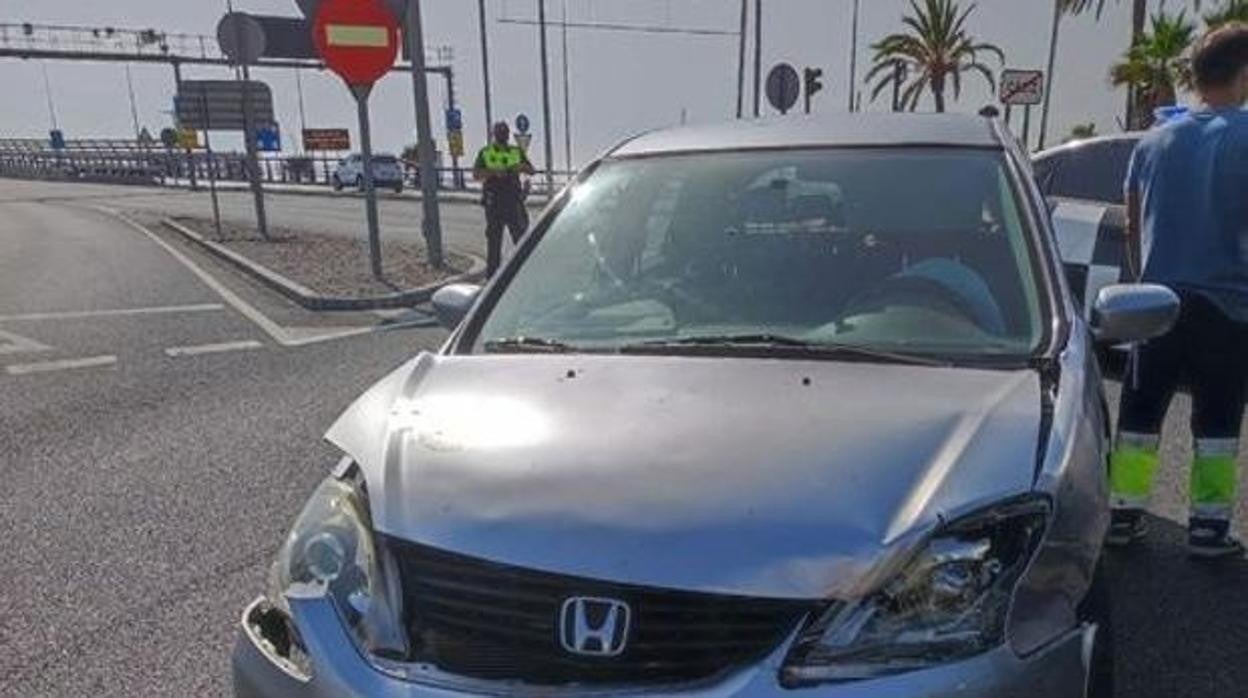 Accidente en una rotonda en Cádiz.