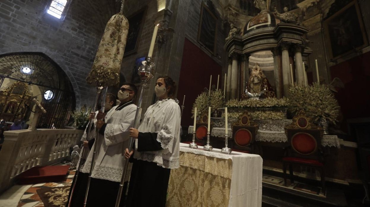 Un instante de la Solemne Eucaristía celebrada en la mañana de este miércoles