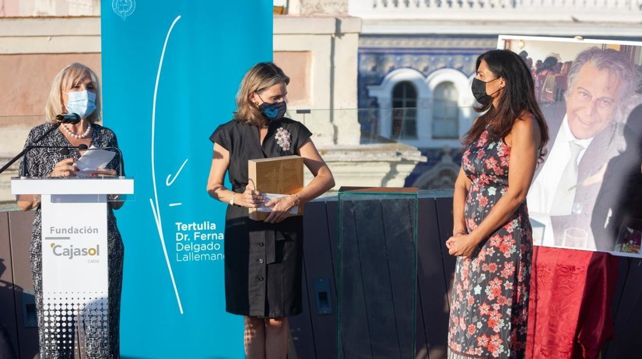 Susi Cigüela, mujer de Fernando Delgado Lallemand, durante la entrega del premio