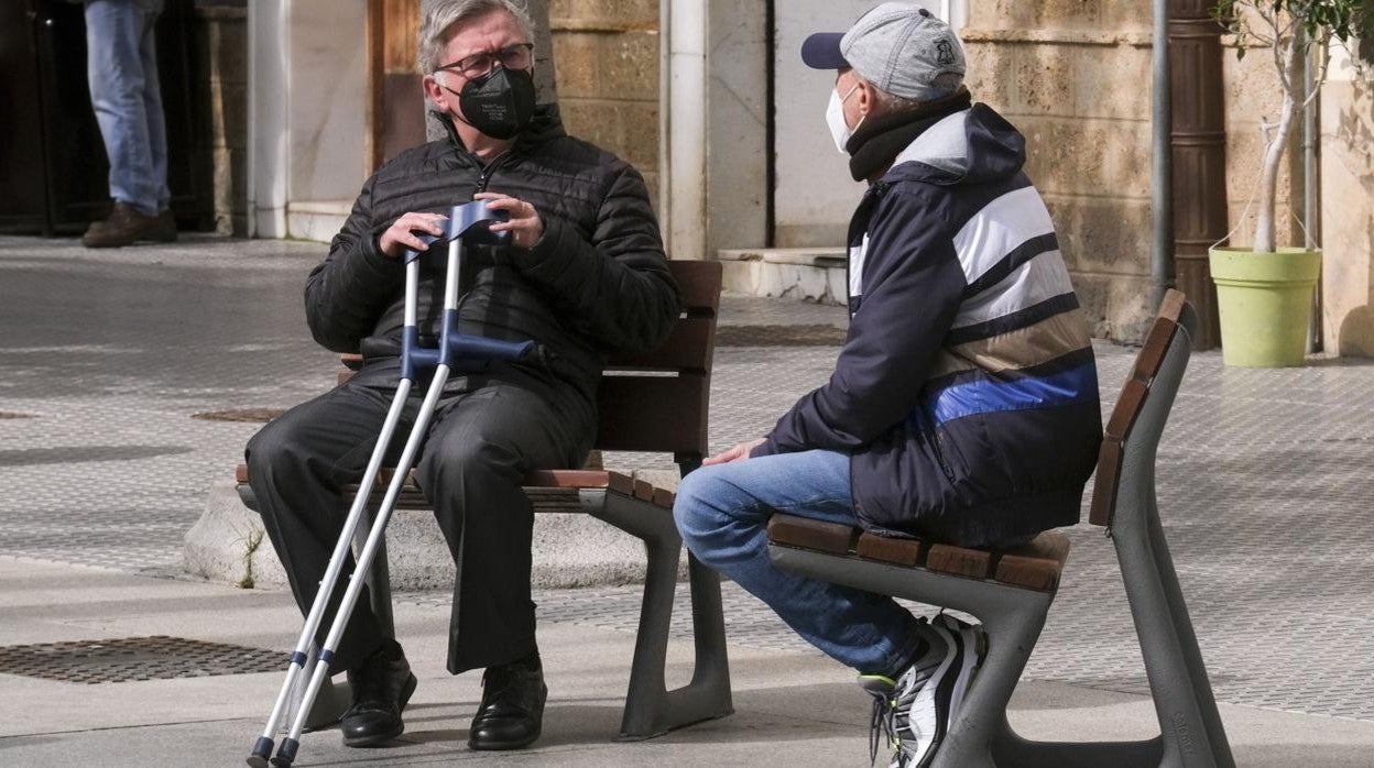 Cádiz registra solo 62 casos de Covid en una jornada con tres nuevos fallecidos