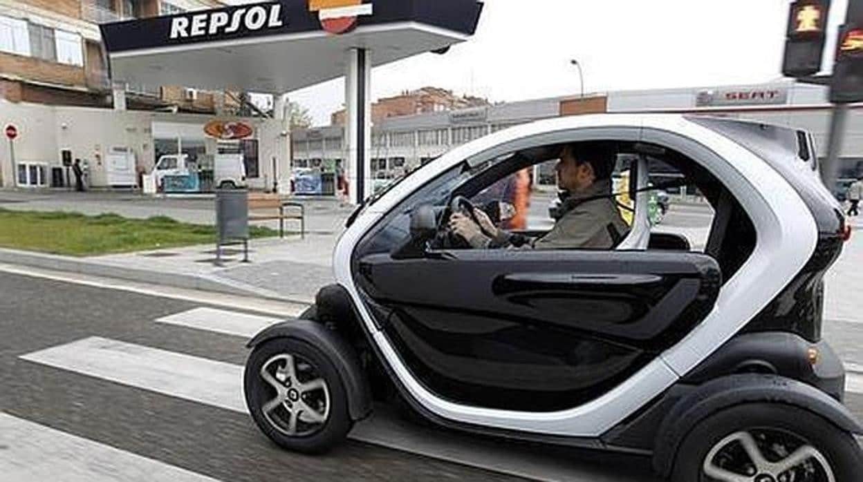 Ya se pueden pedir las ayudas para coches eléctricos y puntos de recarga en Cádiz: consulta los requisitos