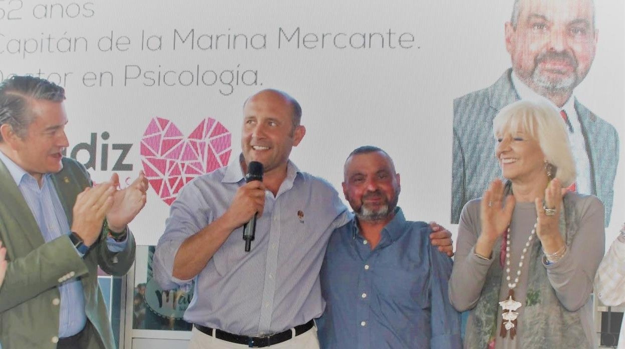 Pepe Rodríguez, junto a Antonio Sanz, Juancho Ortiz y Teófila Martínez.