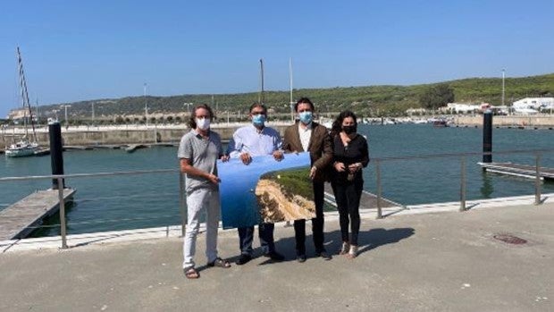 Barbate pone en marcha una campaña para la no utilización de coches en el Parque de La Breña