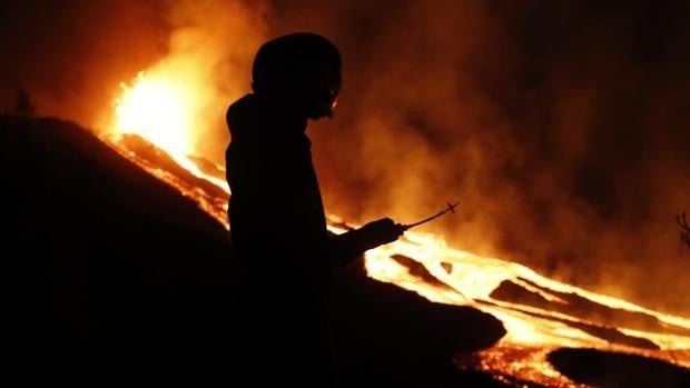 Un gaditano en el corazón del volcán de La Palma