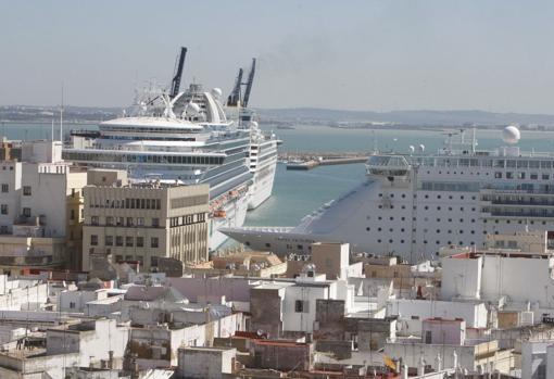 El tráfico portuario en el Puerto de la Bahía de Cádiz acumula un crecimiento del 7,6 por ciento hasta septiembre