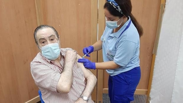 Conoce los ocho puntos externos habilitados en Cádiz para la tercera dosis de la vacuna Covid y la gripe