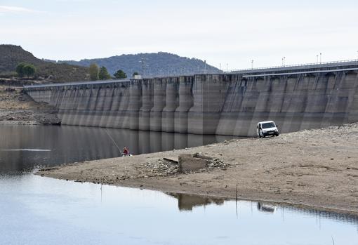 Pantano de Aracena, uno de los que abastece de agua a Sevilla