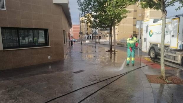 La nueva empresa municipal de la limpieza de Alcalá de Guadaíra contará con 3 millones en su primer año