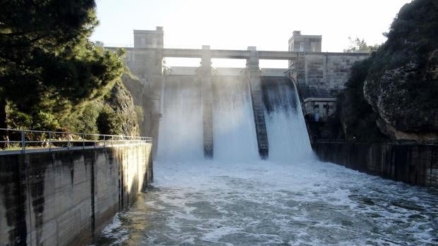 Las reservas de agua embalsada ya están al nivel más bajo en 30 años