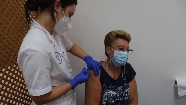 Cómo pedir cita para recibir la vacuna de la gripe en Cádiz