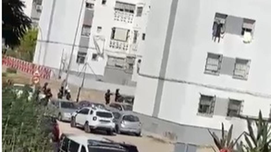 Vídeo: La Policía ataca de nuevo el tráfico de drogas en las 'casitas bajas' de Jerez