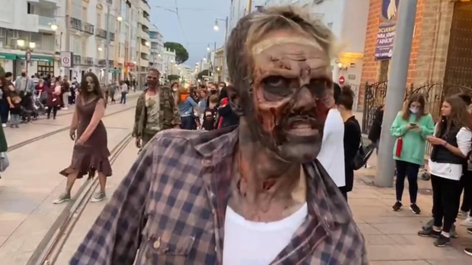 Terrorífica marcha zombi en San Fernando