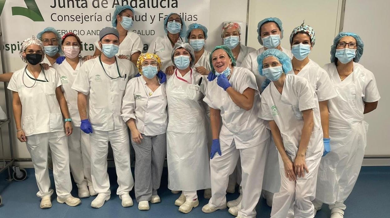 Los hospitales de Cádiz festejan el Día de Todos los Santos con un menú especial