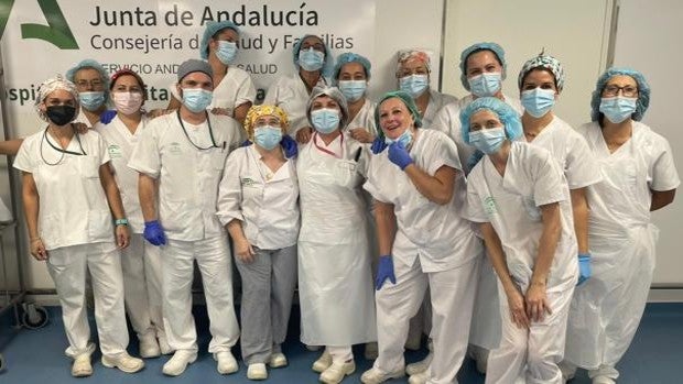 Los hospitales de Cádiz festejan el Día de Todos los Santos con un menú especial