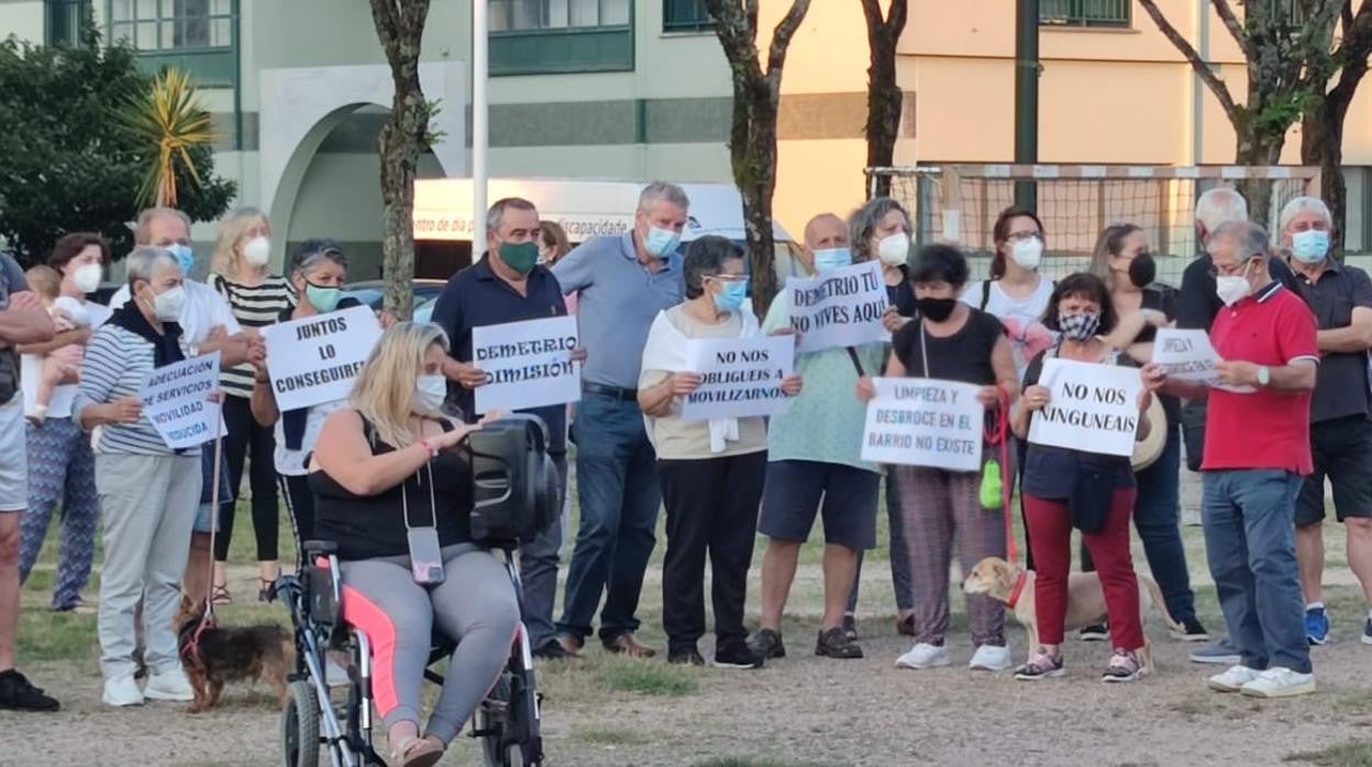 Vecinos de Pontevedra han conseguido que su Ayuntamiento dé marcha atrás en la peatonalización de dos calles.