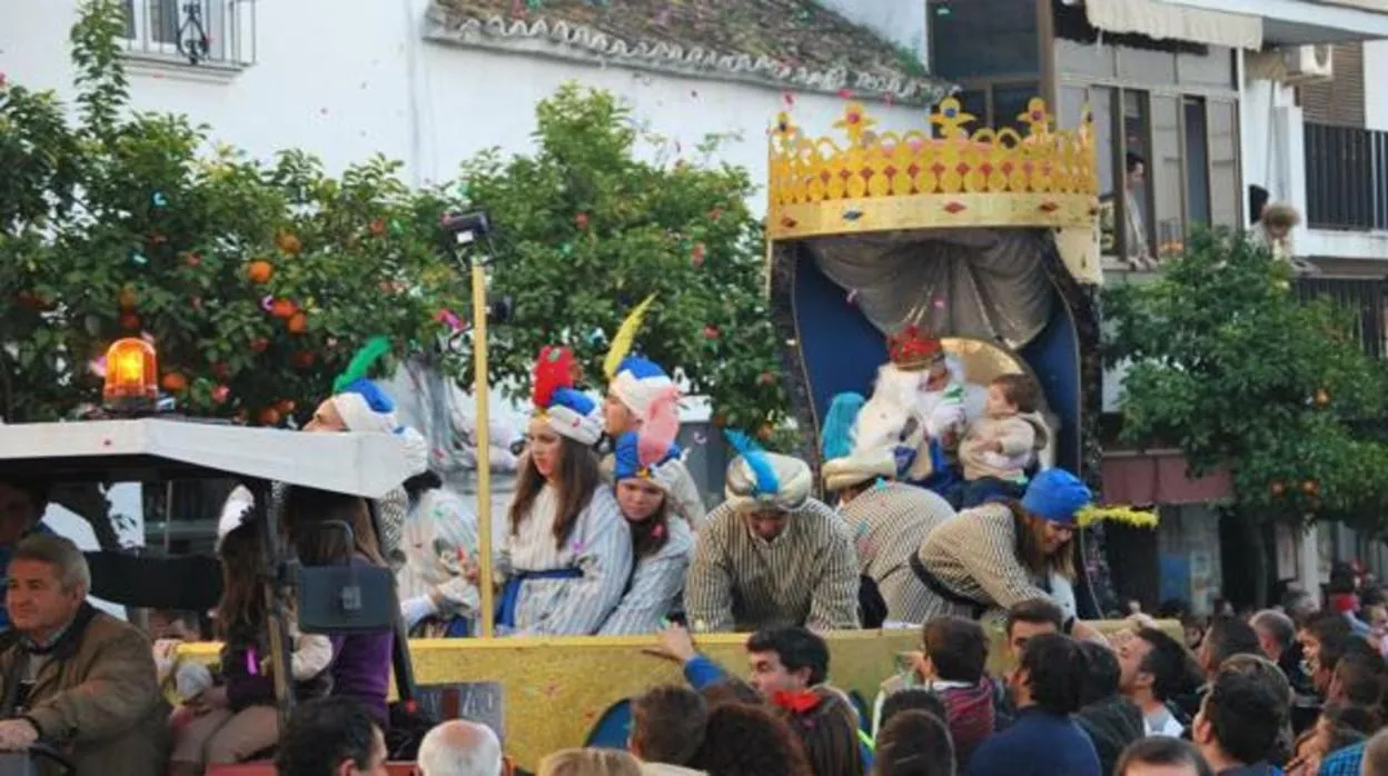 Chiclana abre el plazo de solicitudes para que los niños puedan ir en las carrozas de Reyes