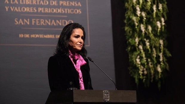 Lydia Cacho: «ejercer el periodismo implica arriesgar nuestra vida»