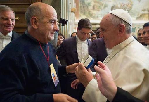 El Padre Gabriel con el Papa Francisco