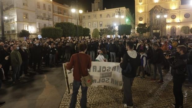 Concentración ciudadana en la Plaza San Antonio en apoyo al sector del Metal