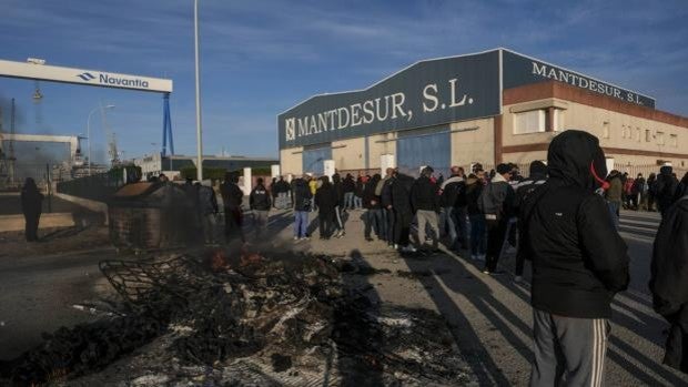 Cinco barcos atrapados en los astilleros por la huelga del Metal