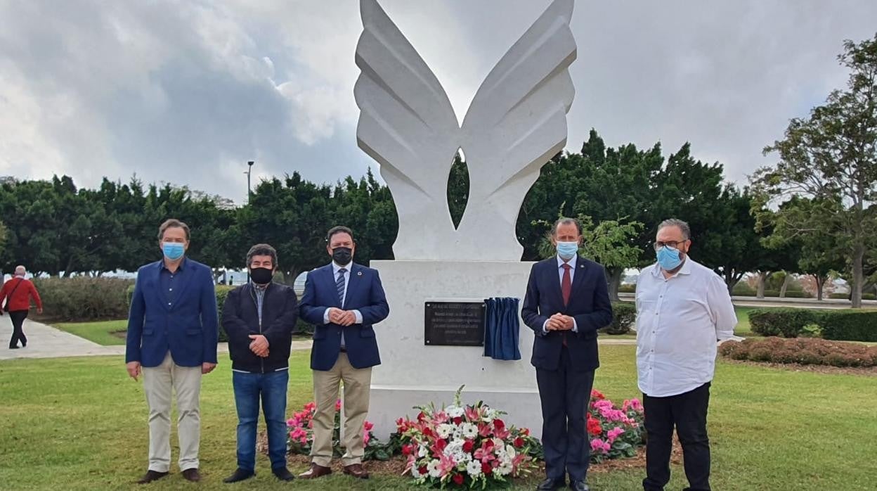 Inaugurado el monumento a los fallecidos por Covid en Chiclana