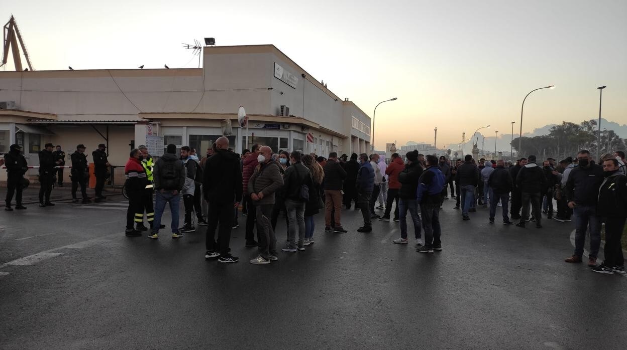 La huelga del Metal se concentra en Dragados con abucheos en Navantia Cádiz