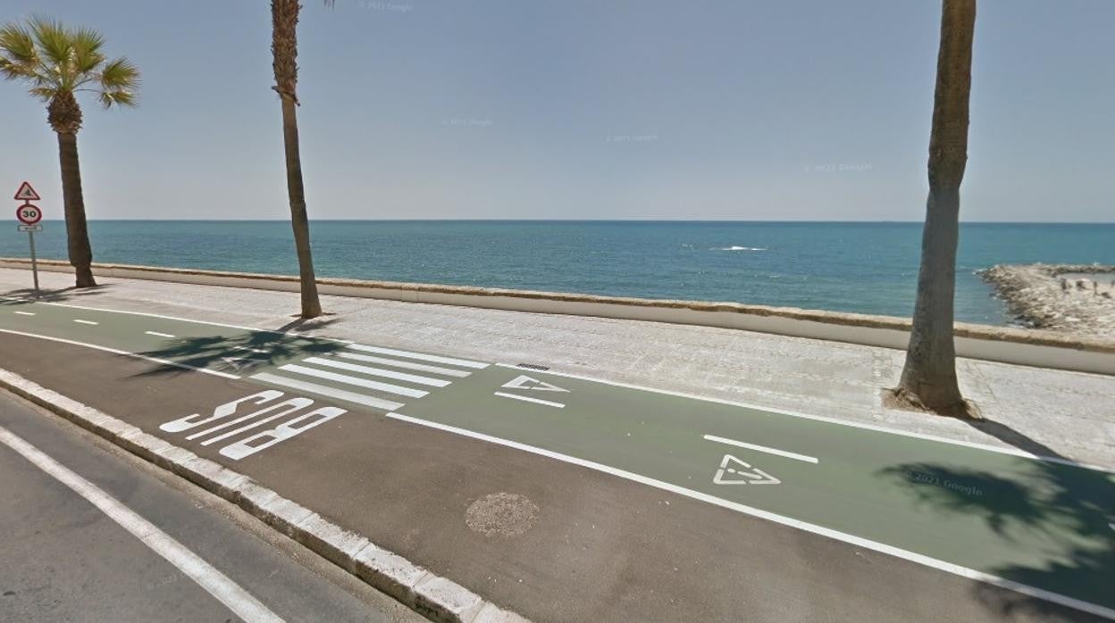 Aprobadas las obras para colocar barandillas de protección en el tramo de más desnivel del Paseo Marítimo de Cádiz