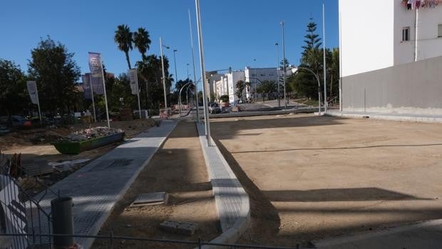 La avenida transversal entrará en uso de forma completa antes de Navidad