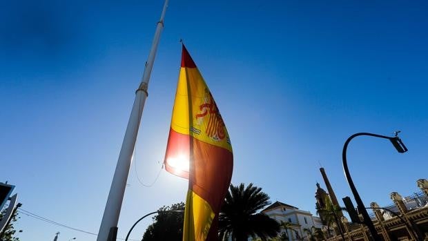 Cádiz celebra una Constitución sumida en la crisis de los 43