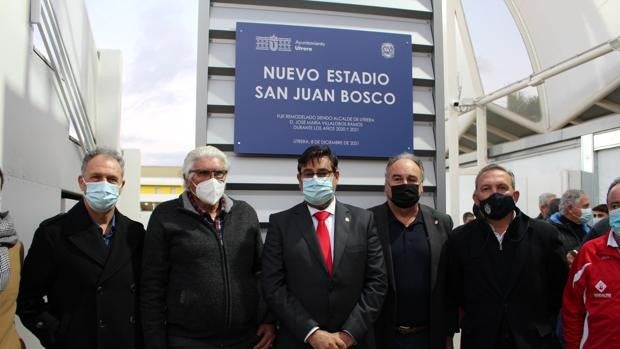 El deporte utrerano entra en una nueva dimensión con la reapertura del estadio municipal San Juan Bosco